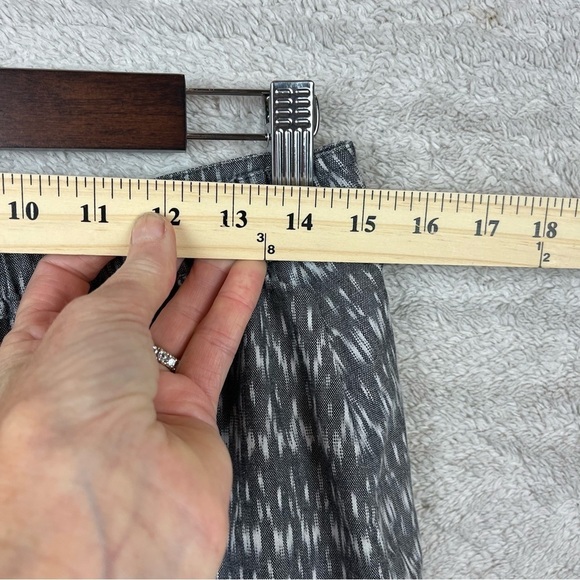 EILEEN FISHER Ash Organic Cotton Aerial Ikat Pleated Skirt Gray Size M Pockets - Picture 15 of 16